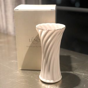 LENOX Flair Spiral Vase
